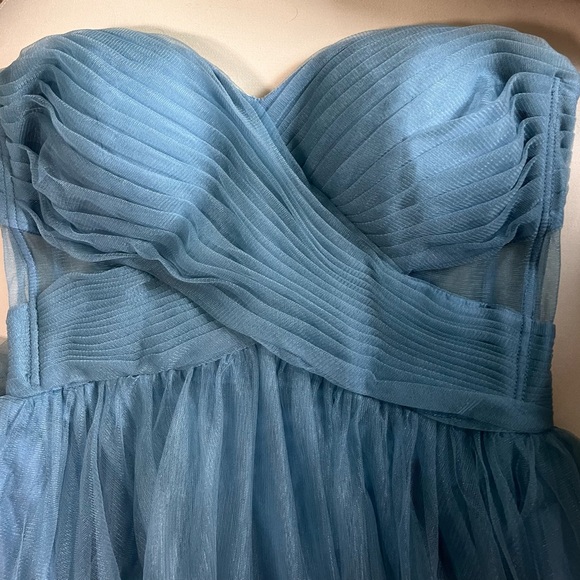 David’s Bridal Strapless Tulle Dress - Picture 8 of 10